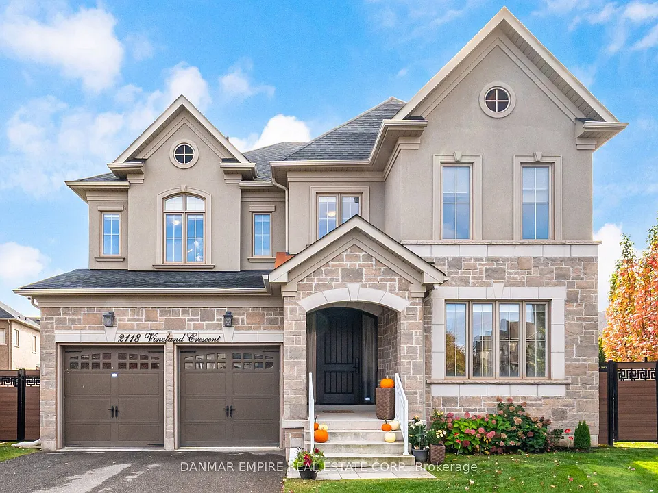 2118 Vineland Cres