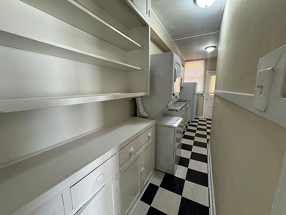 5th image of 1781 Peabody Ave APT 6