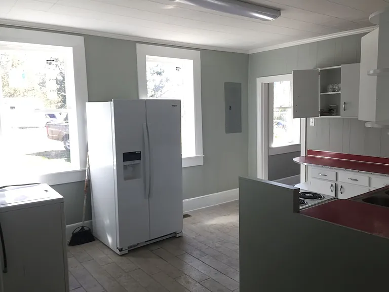 18 Sirrine St — Photo 16