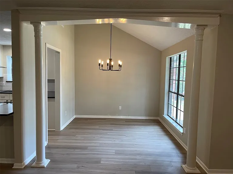 1015 Cascade Creek Dr — Photo 5