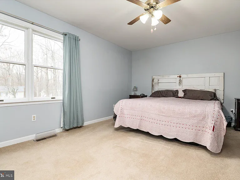 8953 Treesdale Dr — Photo 18