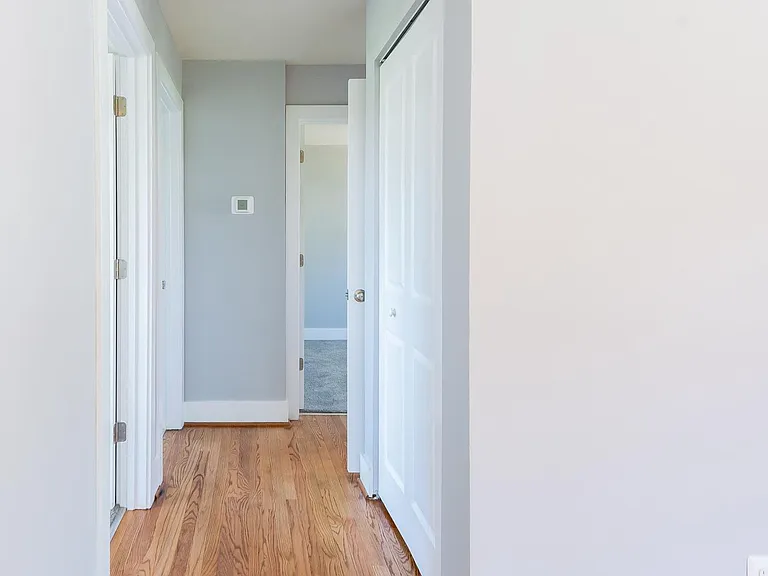 105 Meadow Rd — Photo 2