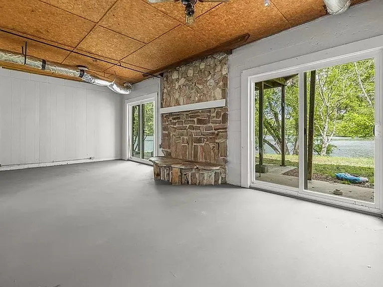 258 Idlewild Dr — Photo 18