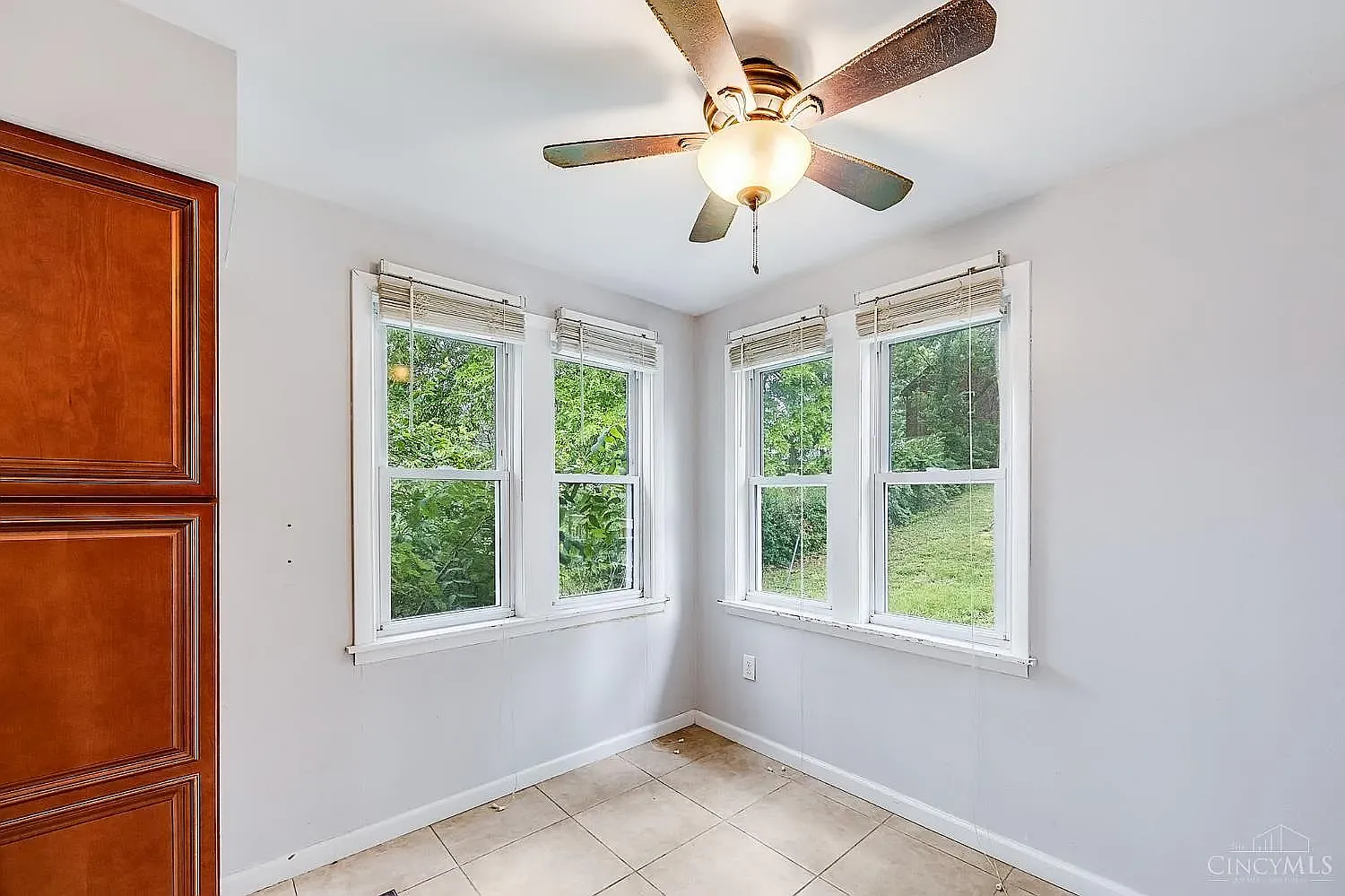 3 bed, 1823 sqft, $2,095 — Photo 2