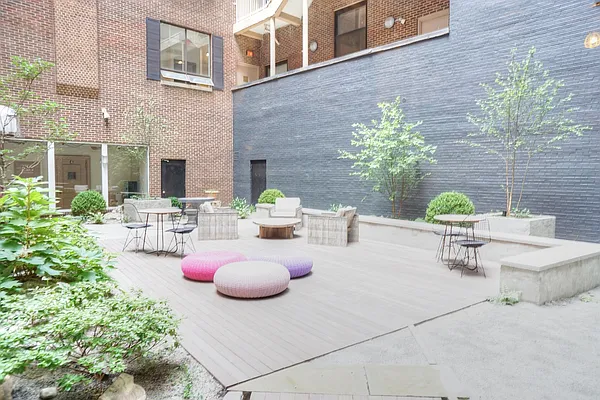 Sold by REGII | media 19