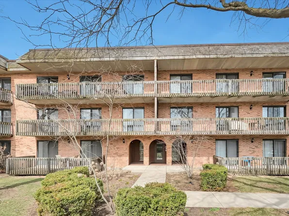 444 Redondo Dr APT 301, Downers Grove, IL 60516