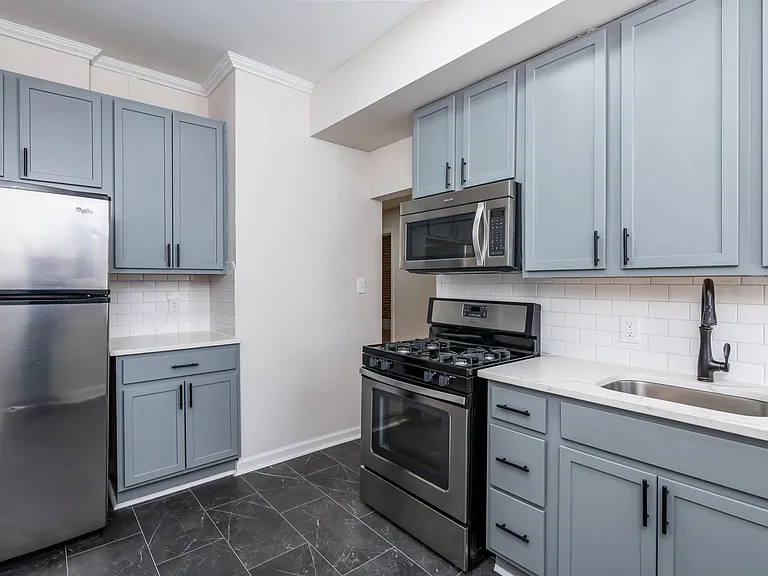 1910 Tower Grove Ave #2L — Photo 1