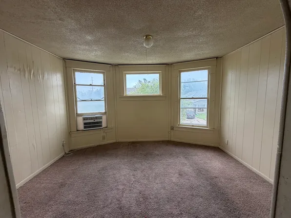 124 E Prescott Ave #3, Salina, KS 67401
