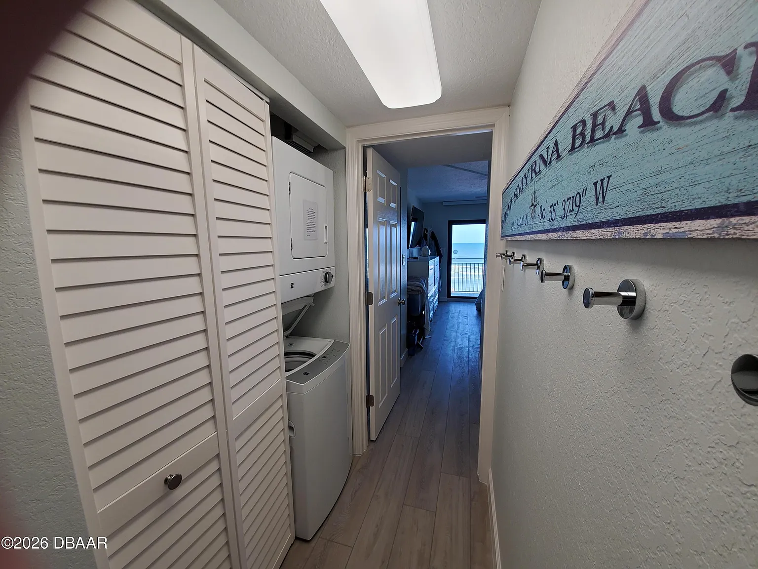 3 bed, 2.0 bath, 1240 sqft, $6,600 — Photo 4