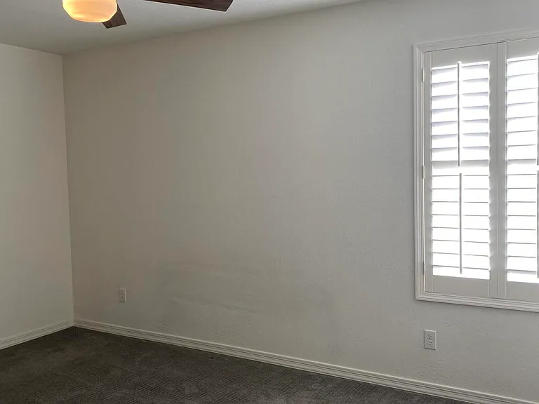 2119 W Betty Elyse Ln — Photo 17