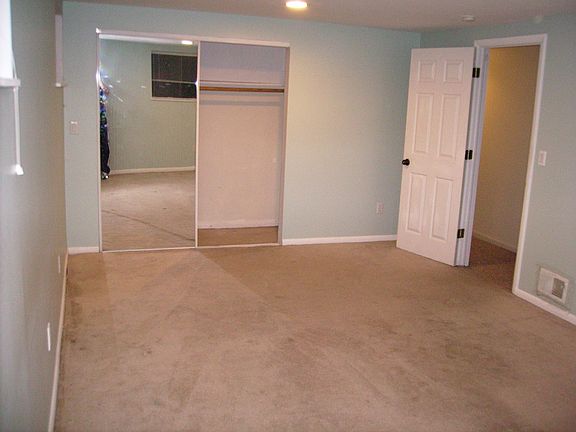 3rd image of 64 Eastview Dr #L