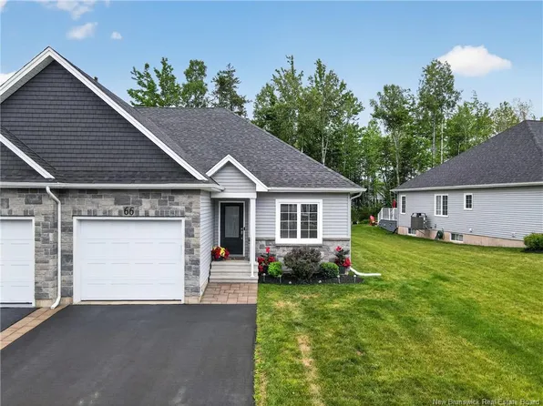 66 Delpech Ct, Moncton, NB E1G 6B2