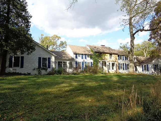 610 Plum Tree Rd photo 1