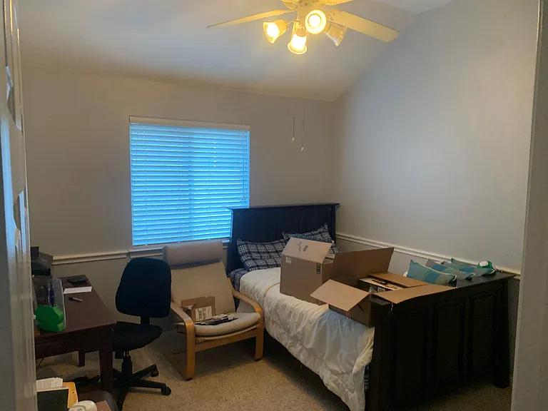 114 Blue Thorn Trl — Photo 12