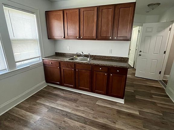 4th image of 11908 Dove Ave #Up