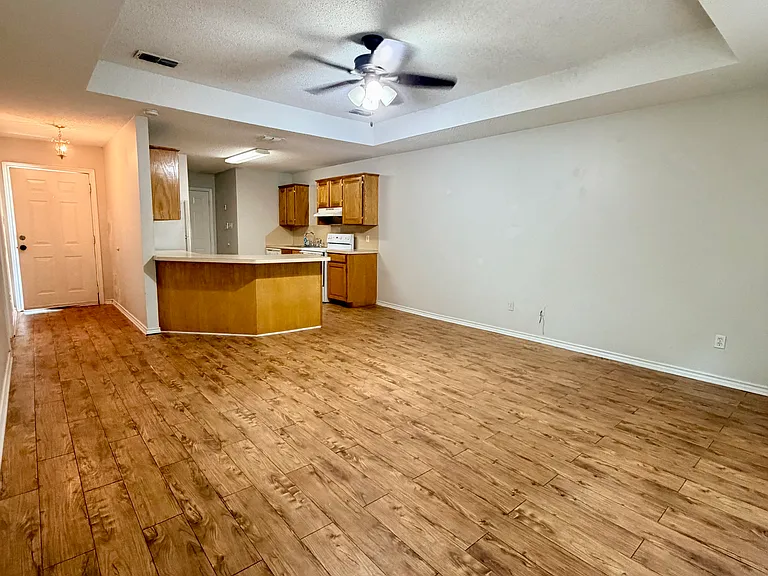 10395 W Lakeshore Dr — Photo 5