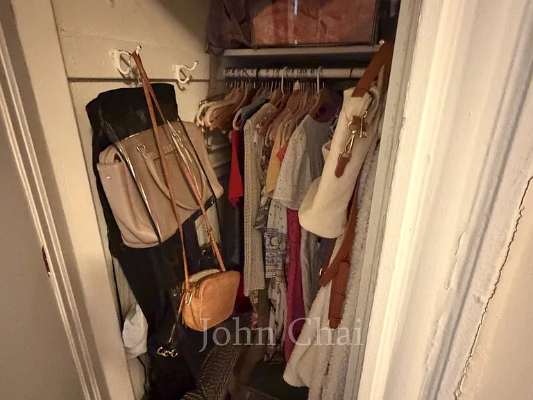 70 Chiswick Rd #4 — Photo 31