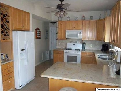 2nd image of 1700B Washington Ave #B