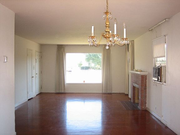 3rd image of 329 Lyndale Ave