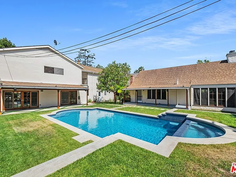 517 N Elm Dr — Photo 45