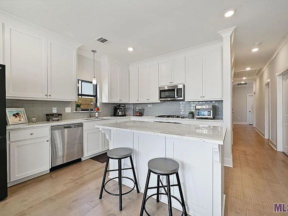 2nd image of 10238 Grayton Dr