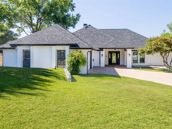 301 Hill Ln, Trophy Club, TX 76262