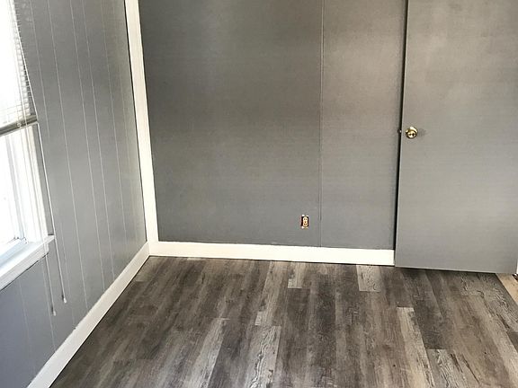 3rd image of 2205 N Janney Ave