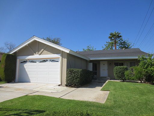 2nd image of 1899 Parkcrest Dr