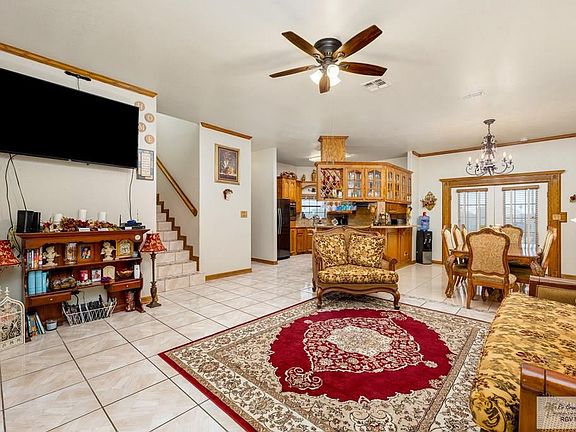 3rd image of 4680 Larkspur Dr
