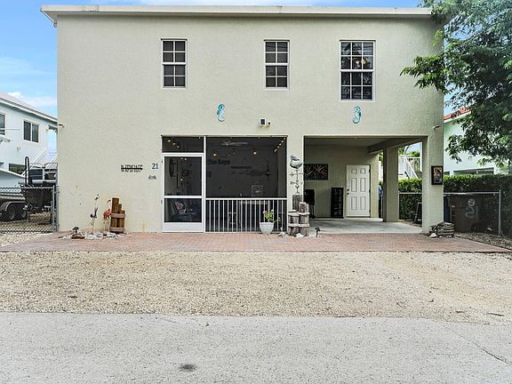 2nd image of 21 Poinciana Dr