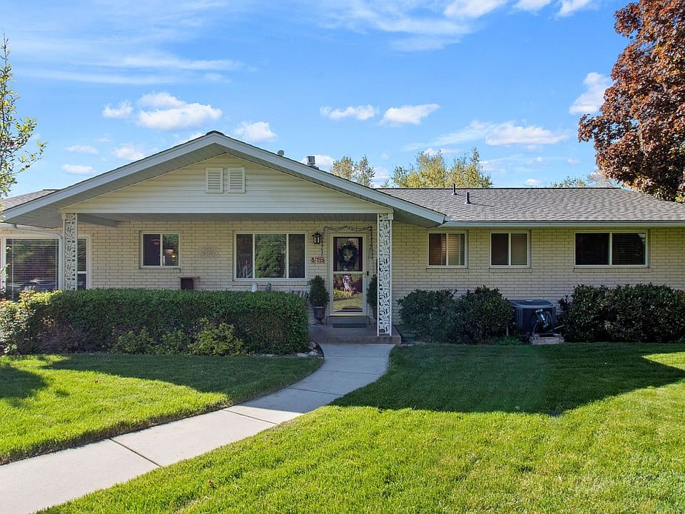 1st image of 813 Holiday Dr