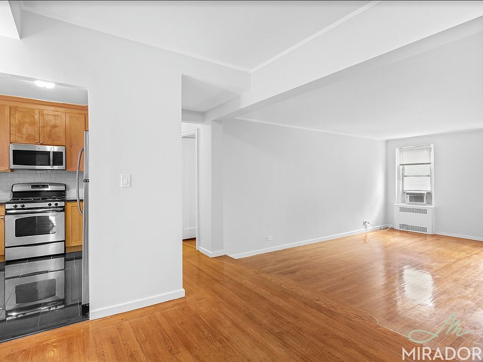 1st image of 225 E 47th St APT 4F
