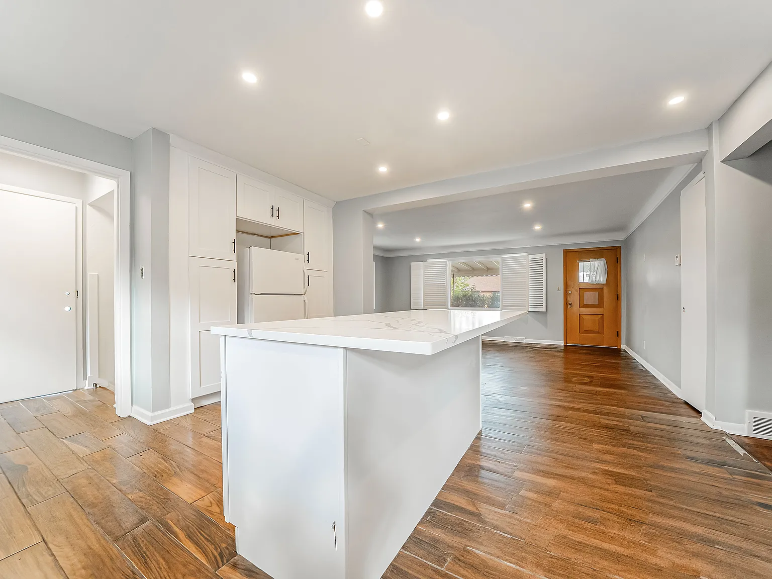 3 bed, 1800 sqft, $2,900 — Photo 4