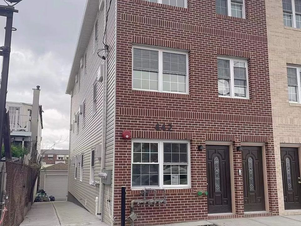 1st image of 442 Underhill Ave