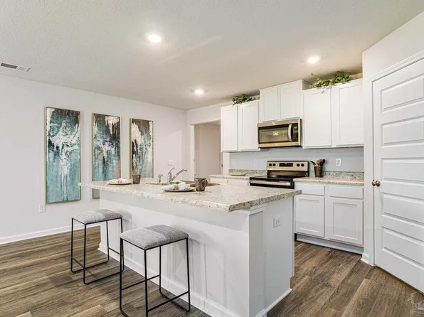 4397 Tiger Oak Ct, Pace, FL 32571