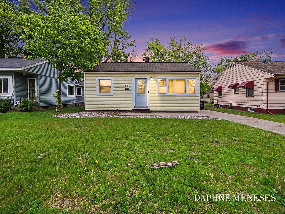 1st image of 1083 Amity Ave