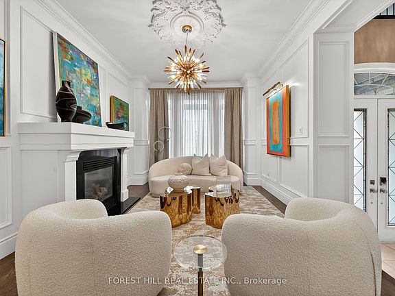 3rd image of 111 Vines Pl