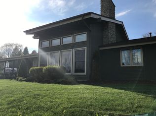 3318 Highview Dr, Hubertus, WI 53033