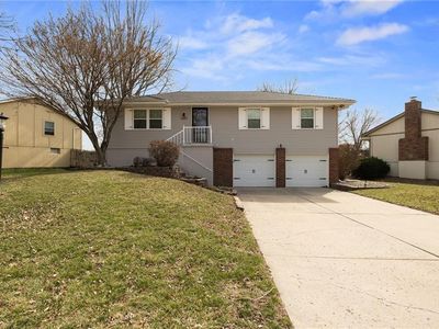 1923 SW 5th St, Lees Summit, MO, 64081