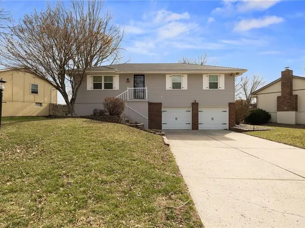 1923 SW 5th St, Lees Summit, MO 64081