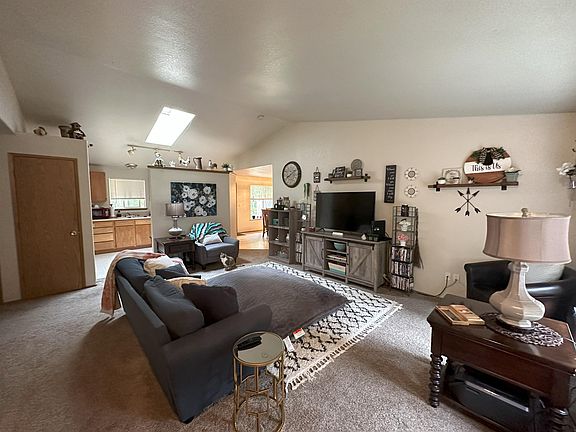 3rd image of 72 E Pine Park Ln #1