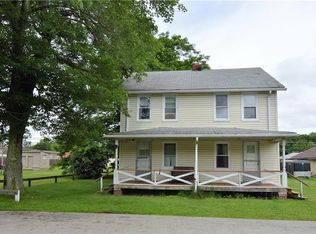 1105 Baggaley Ave, Latrobe, PA 15650