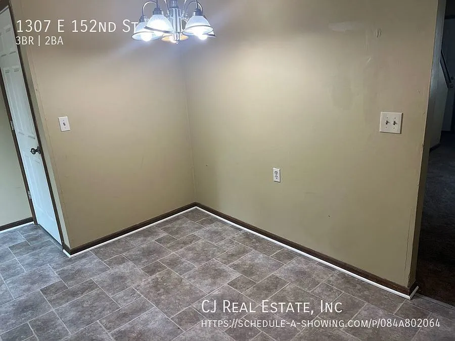 3 bed, 1.5 bath, $1,595 — Photo 4