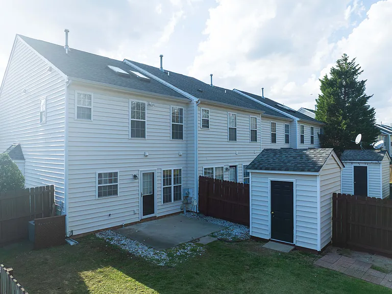3850 Dominion Townes Cir — Photo 45