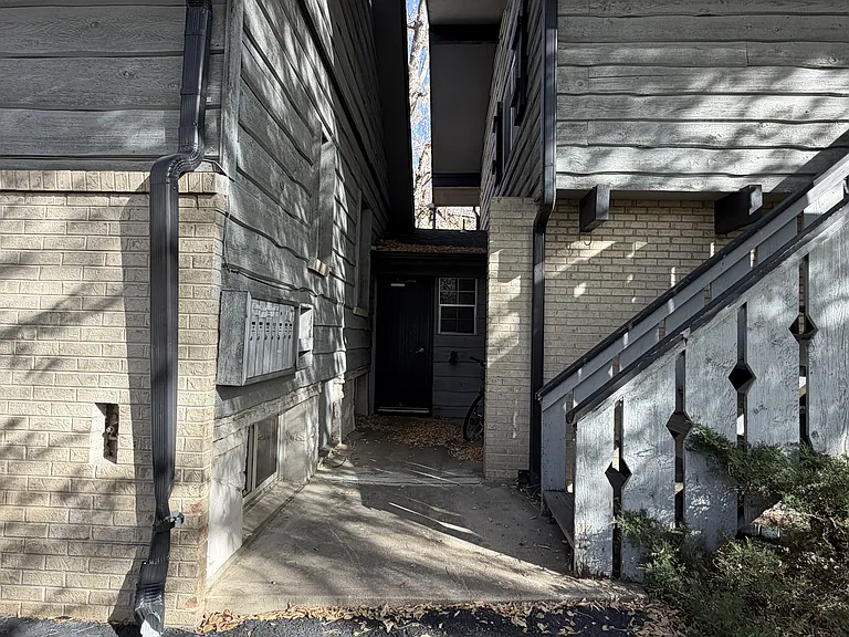 1324 Balsam Ave #1 — Photo 21