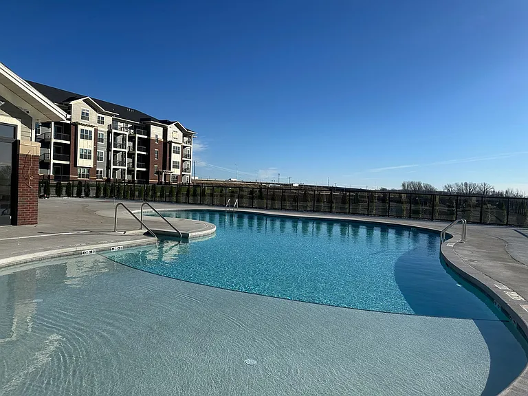 Red Earth Apartments- On Lake Butte Des Morts — Photo 14