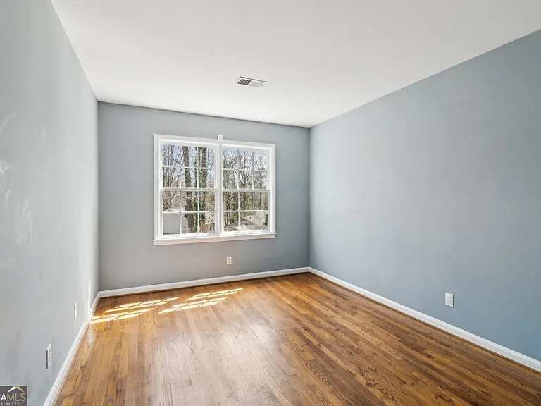 355 Westerhall Ct — Photo 26