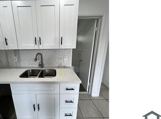 2580 NE 182nd Ter, North Miami Beach, FL 33160