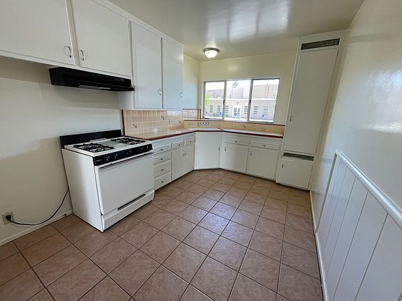 5th image of 1114 E Wilson Ave APT 6