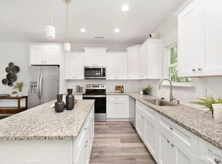 3719 Oakwood Rd, Charlotte, NC 28269